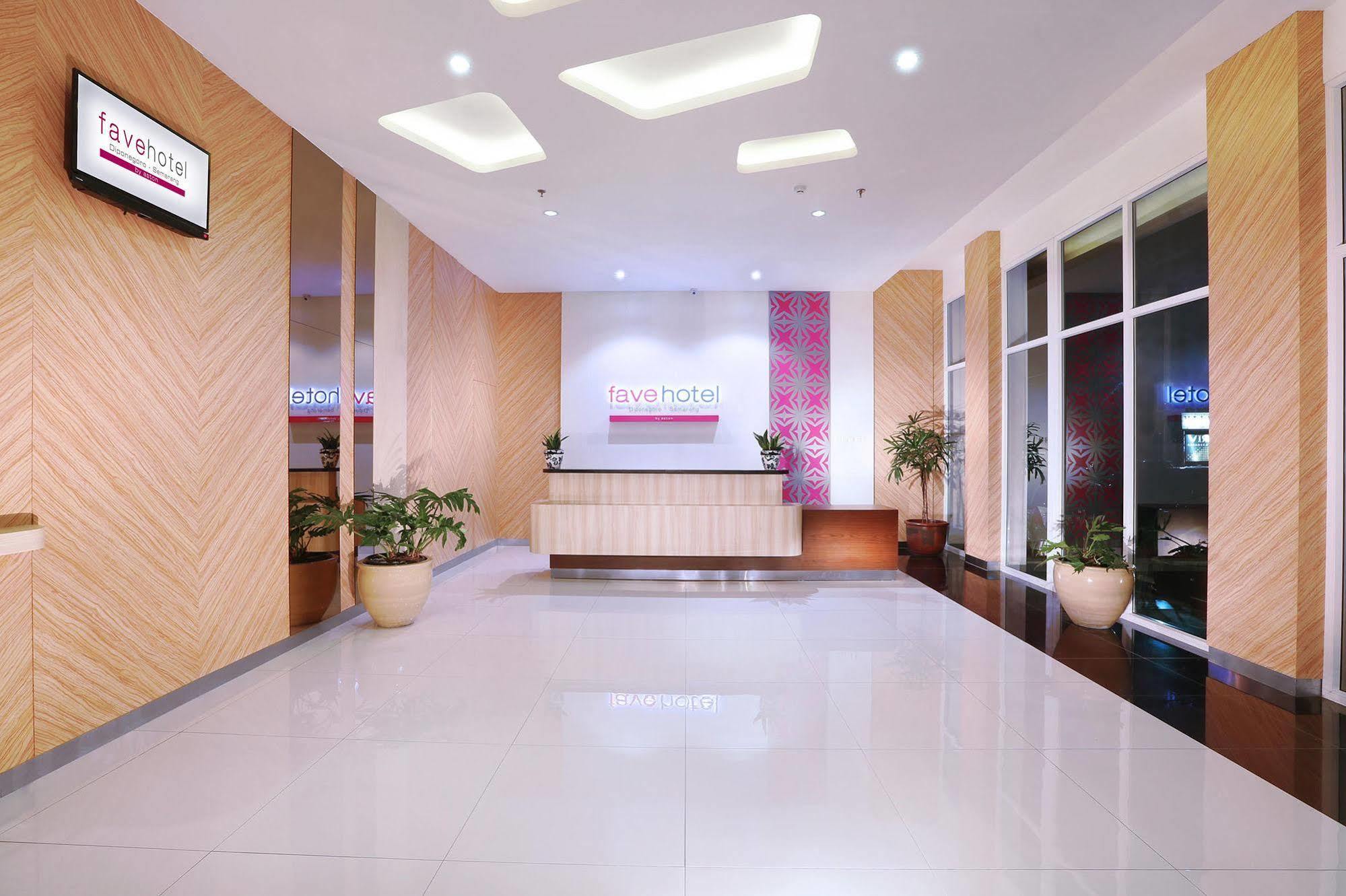 Favehotel Simpang Lima - Semarang Exterior photo